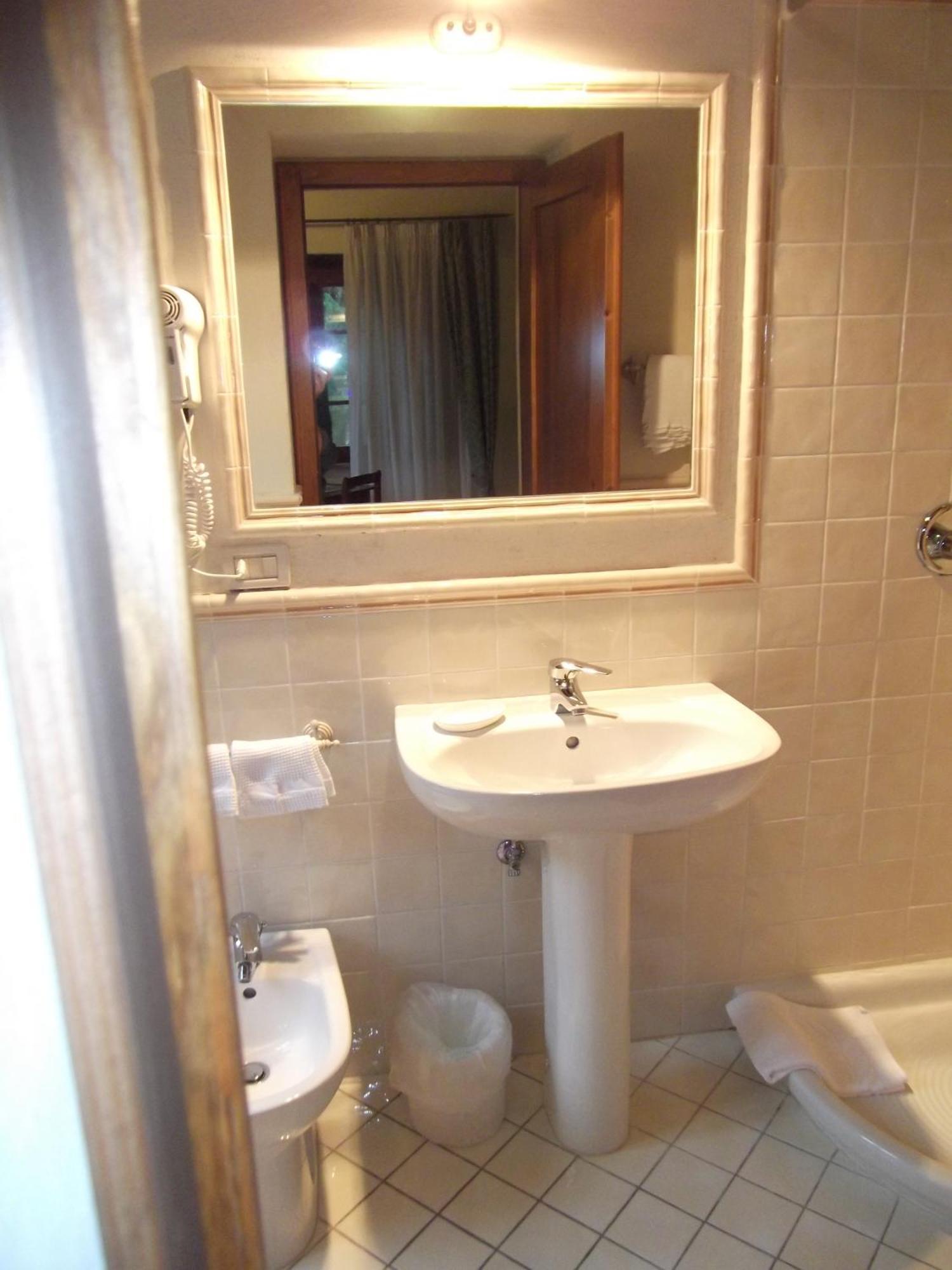 L'Arcadia Guest House ปิเอตราซานตา ภายนอก รูปภาพ